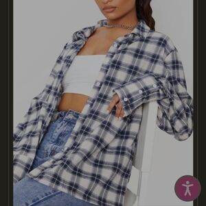 Prettylittlething Plaid Button-Up Shirt in Blue and White
